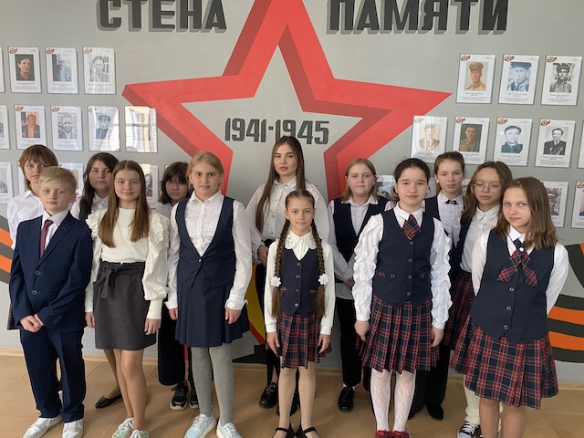 Открытие школьного музейного Уголка Памяти